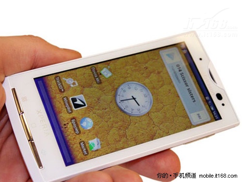 诺基亚N8狠斗iPhone 4!7月上市强机预测_手机