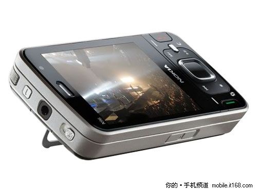 潮流时尚动感 诺基亚N96北京售价2360_手机