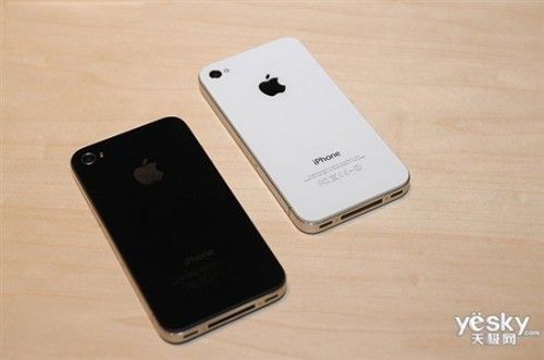 贴上卡贴就能用 美版苹果iPhone 4降至3499_手