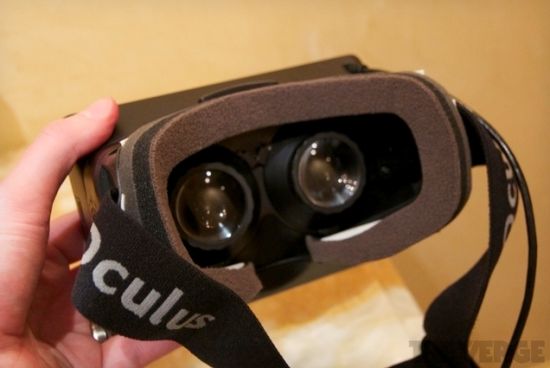Oculus Rift的頭戴式娛樂終端