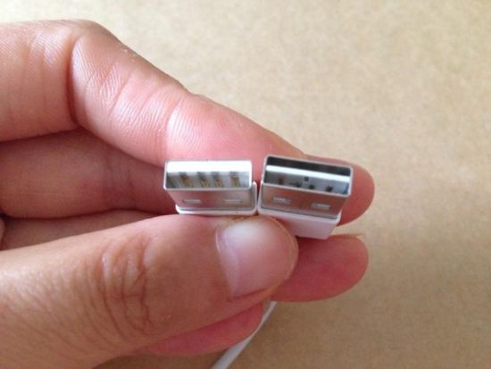苹果新款数据线 USB接口想怎么插就怎么插