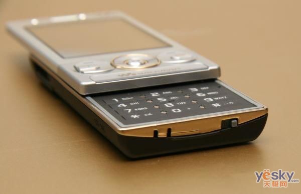 鿴ᰮ W715 һͼ