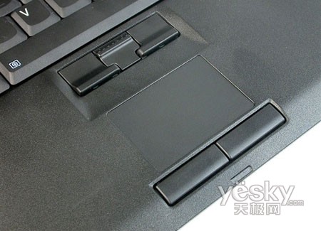 ˫�˶�������ThinkPadT60��13800Ԫ