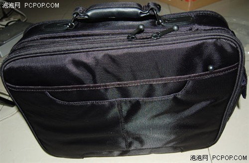 就是帅 爱谁谁 15款泰格斯单肩包任选_笔记本