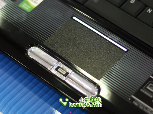 时尚迅驰新品东芝M805送原装双肩背