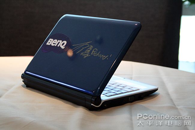 五月天亲笔签名版4色明基U101独家亮相_笔记