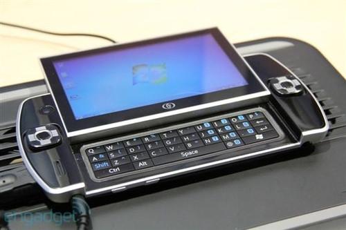 首款基于Windows系统的掌机OCS-1问世_笔记