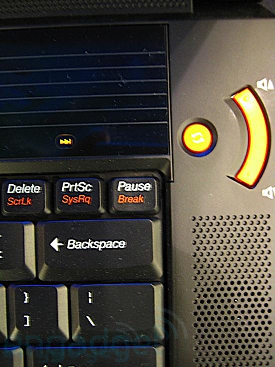 IdeaPadʼǱCESչʾ