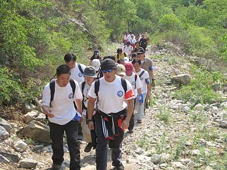 2006珠峰大行动体能训练营活动圆满结束(图)