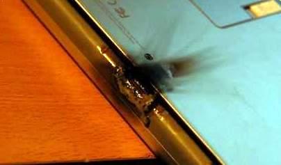 苹果MacPro笔记本曝起火事故(组图)