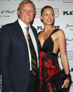 ������ʼ�˿���������ӭȢ28��Ӿװģ��(��ͼ)