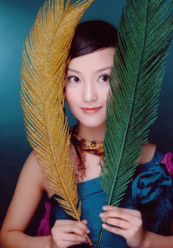 白羊座4月7日生日美女卢思思资料图(二)