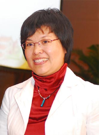 新浪亲子中心主编艾樱
