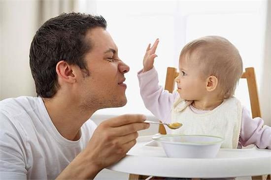 专家问答:鲍秀兰解答喂养宝宝的常见问题_问答