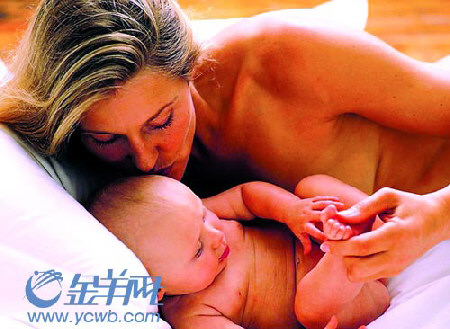 母乳喂养可增强婴儿免疫力