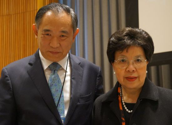 李若弘主席与世界卫生组织总干事陈冯富珍女士
