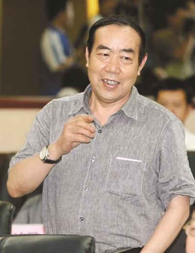 贾平凹:我是乡村的幽灵在城市里哀嚎