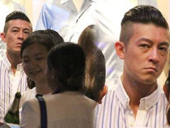 陈冠希黑眼圈显老态