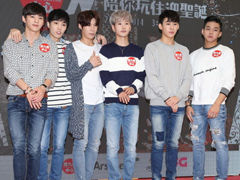 韩男团审单开变装趴