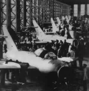1956年4月23日,第一种国产喷气式歼击机试制