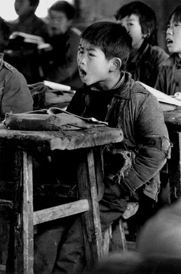 30年贫困记录:求知若渴的山区孩子们(图)_读书频