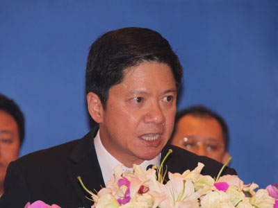 图为香港驻沪办主任陈子敬 (图片来源：新浪财经)