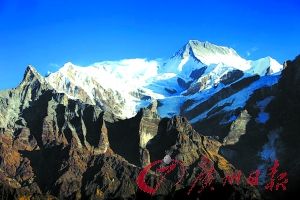 安纳布尔纳2号峰。 安纳布尔纳2号峰。