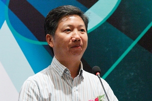 保监会人身险部副主任龚贻生