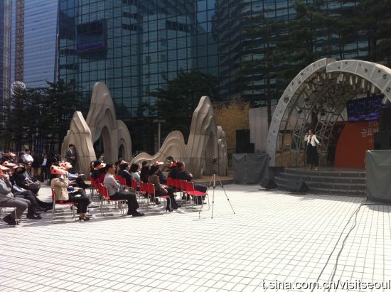 首尔街头公演 首尔街头公演