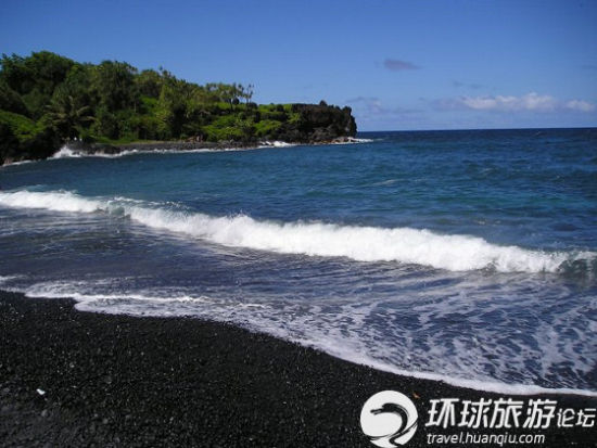 黑沙滩,在“地狱”里享受阳光 黑沙滩,在“地狱”里享受阳光