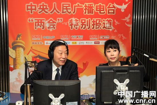 2012年3月3日全国人大代表、江苏省委书记罗志军做客中央台直播间(中广网记者 涂傲摄) 2012年3月3日全国人大代表、江苏省委书记罗志军做客中央台直播间(中广网记者 涂傲摄)