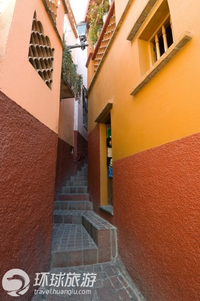 吻巷(Alley of the Kiss,墨西哥瓜纳华托州) 吻巷(Alley of the Kiss,墨西哥瓜纳华托州)