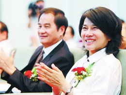 格力换帅告别朱江洪时代 董明珠直面千亿元大考