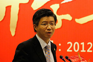 陆雄文：中国的严重挑战是道不是术