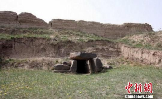 闫越飞所说的元中都遗址在建筑设计和构造方面有特别历史文物研究价值的“水门”,历经700多年沧桑,依然保存完好。 闫越飞所说的元中都遗址在建筑设计和构造方面有特别历史文物研究价值的“水门”,历经700多年沧桑,依然保存完好。