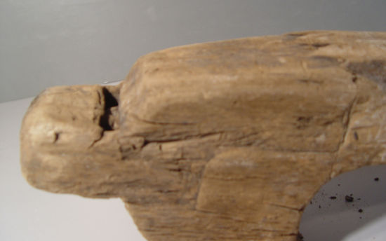 图5 鼓座刻痕迹