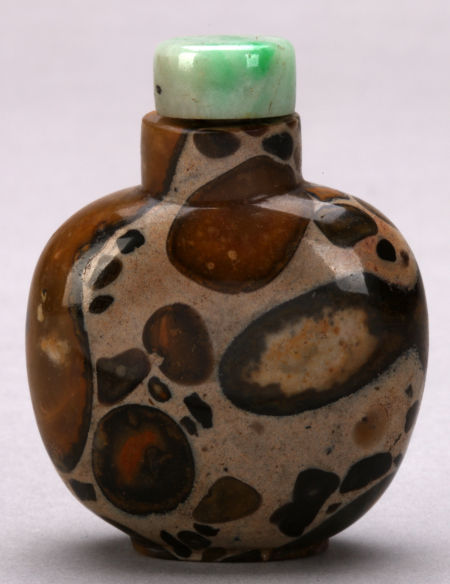 图8 清彩石鼻烟壶