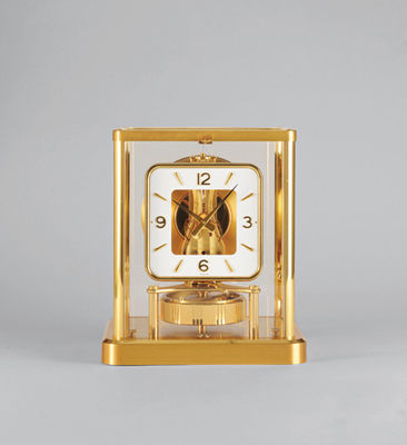 LOT4758 积家 铜镀金空气座钟 8天动力储存 估价:RMB 15,000-35,000 LOT4758 积家 铜镀金空气座钟 8天动力储存 估价:RMB 15,000-35,000