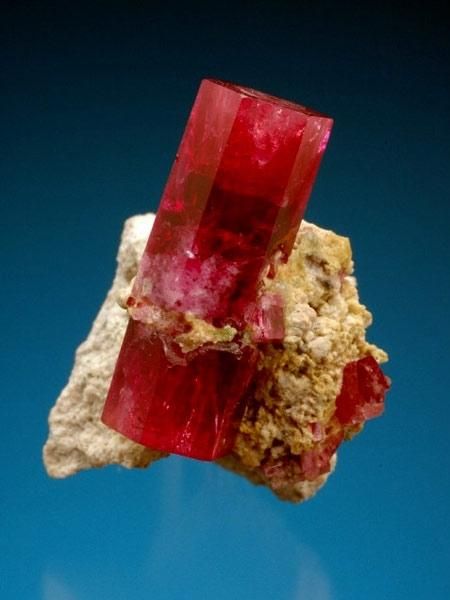 ɫʯ(Red Beryl)