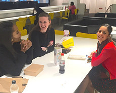 �������ģ���ʢ���Դ����е���Ů