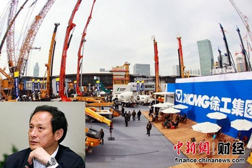 据徐工董事长王民（左小图）透露，2012年徐工营业收入将要突破1000亿元大关。