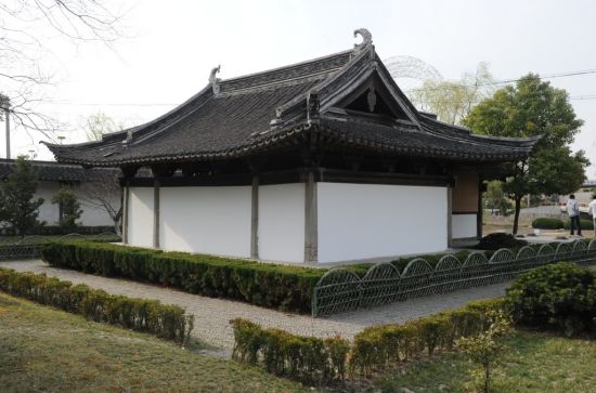 苏州那尊朝北的佛(组图)