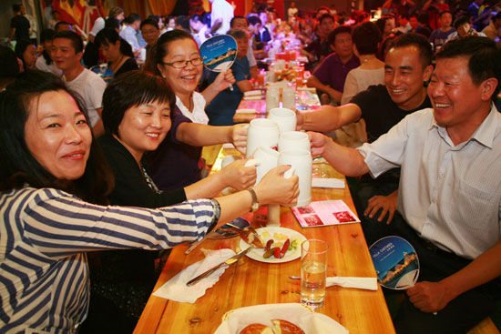 首届香山德国鲜酿花园啤酒节8月26日开幕(组图)