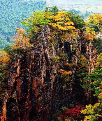 拉法山国家森林公园:拉法山奇峰 吉林市候选景区:拉法山国家森林公园(组图)