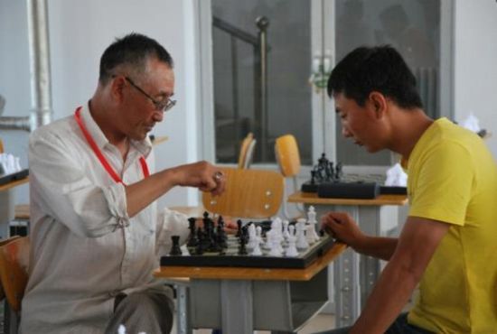 老少同竞技 第十三届人民那达慕蒙古象棋比赛圆满结束