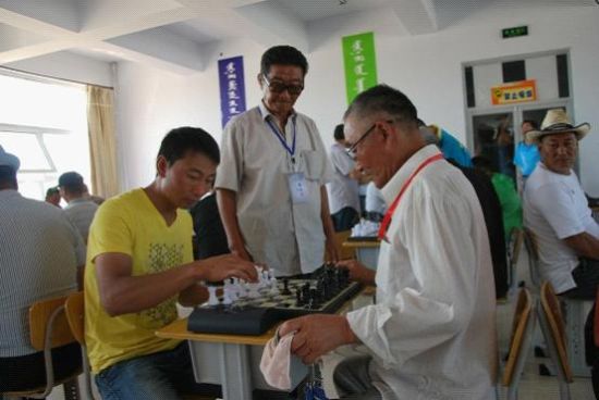 互相切磋 第十三届人民那达慕蒙古象棋比赛圆满结束