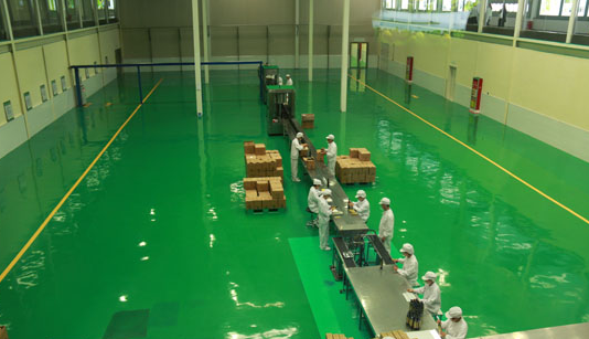 橄榄油生产线 脱贫决胜看陇原——2016全国百家网络媒体甘肃行