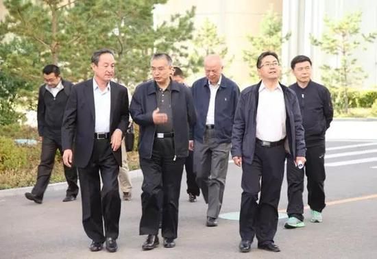 国务院发展研究中心张来明一行调研中国电信云计算内蒙古信息园 国务院发展研究中心张来明一行调研中国电信云计算内蒙古信息园