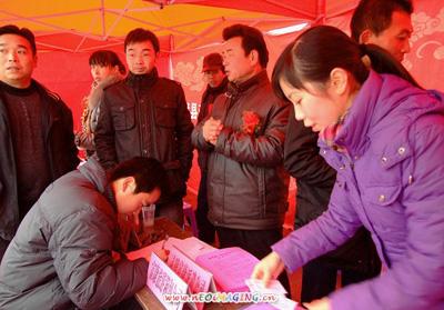 灵璧县隆重举行劳务对接暨就业信息发布会_滚