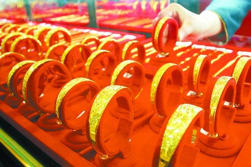 省会郑州市场的黄金饰品价格也重新回到每克2